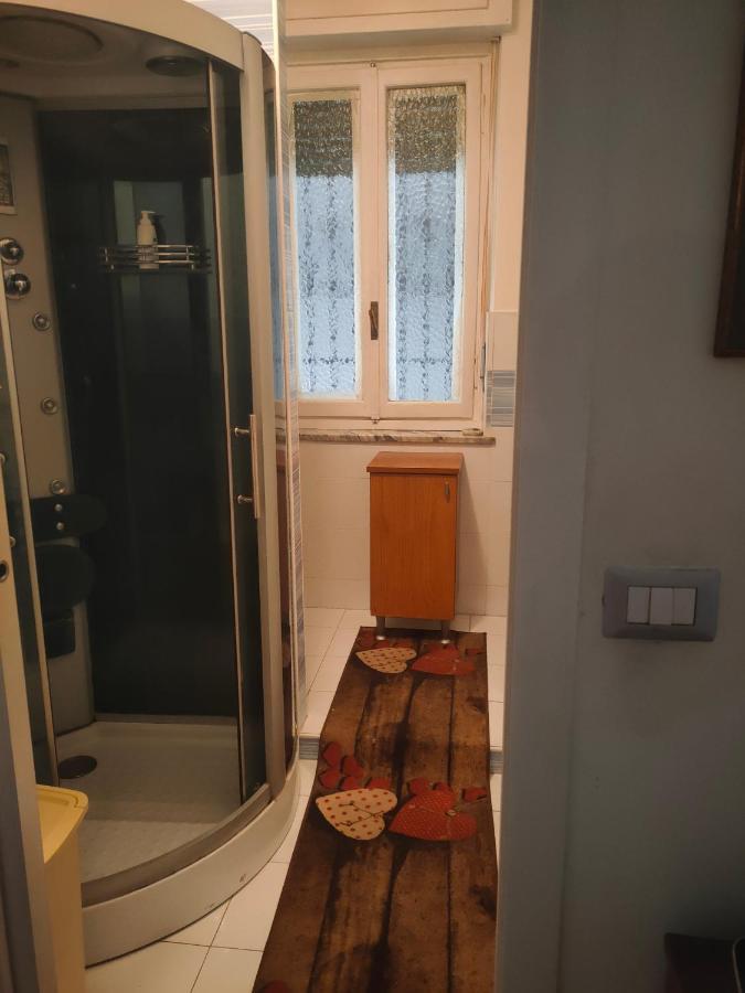 Casa - House Xavier Una Casa Famigliare , Dame Entra Solo Chi A Un Bel Cuore , Non'E Il L'Intero Alloggio Solo Stanze E Bagno Διαμέρισμα Τορίνο Εξωτερικό φωτογραφία